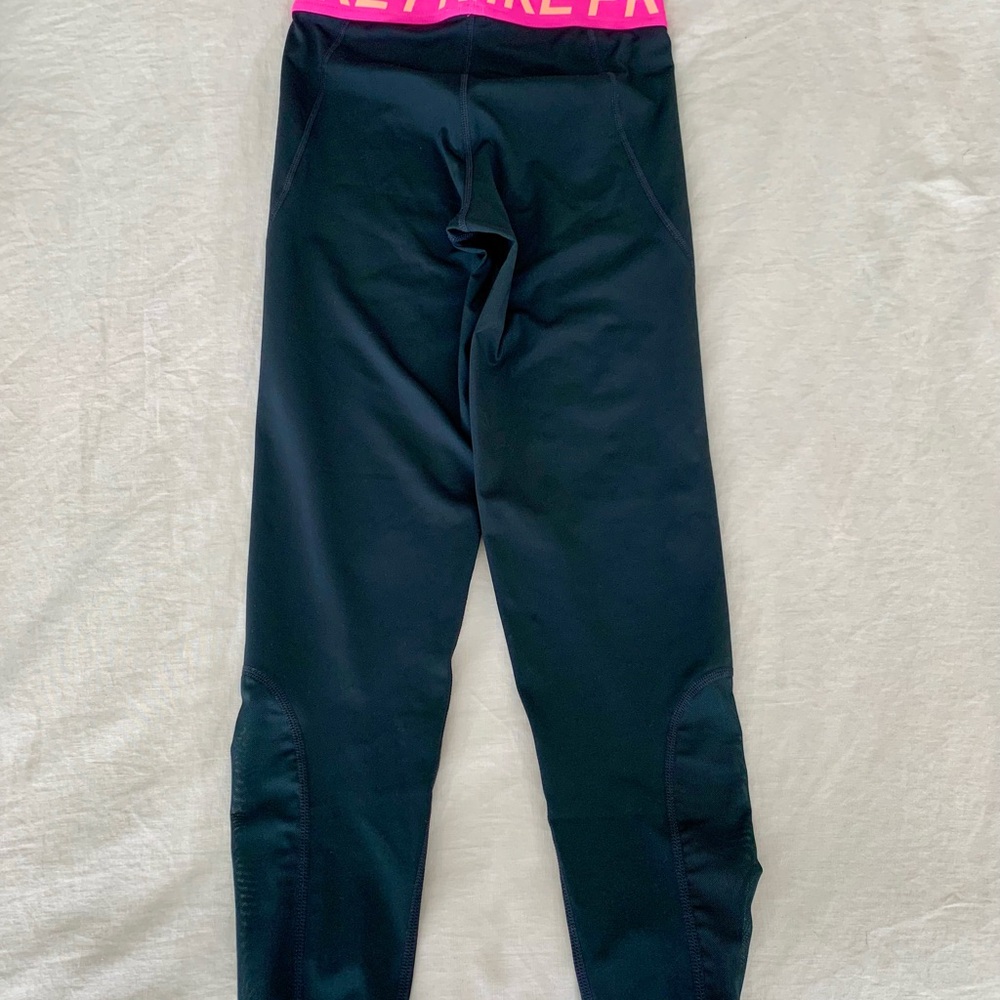 Nike Pro tights. - Picture 3 of 5
